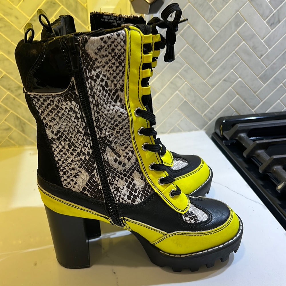 Healed boots